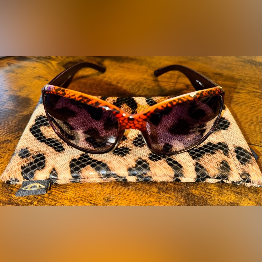EUC Sofia Vergara by Foster Grant Women’s Sunglasses Sunnies